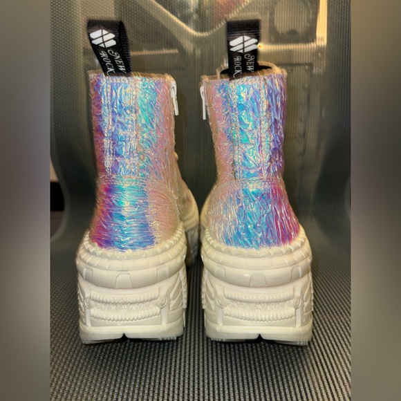 New Rock Dolls Kill Holographic M-WALL005-V44 Platform Boots Iridescent Festival - Picture 6 of 10